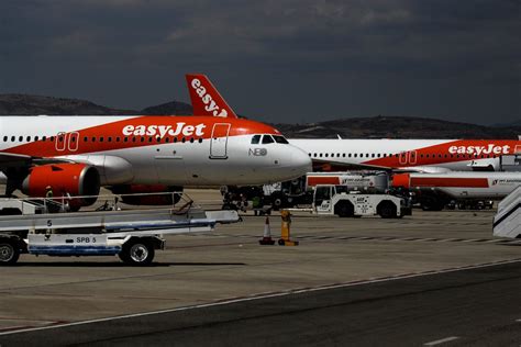 easyjet baggage costs - easyJet baggage prices 2024.